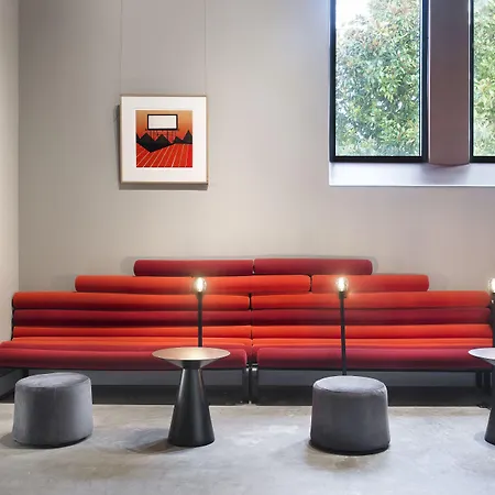 One Shot Tabakalera House Отель 4*