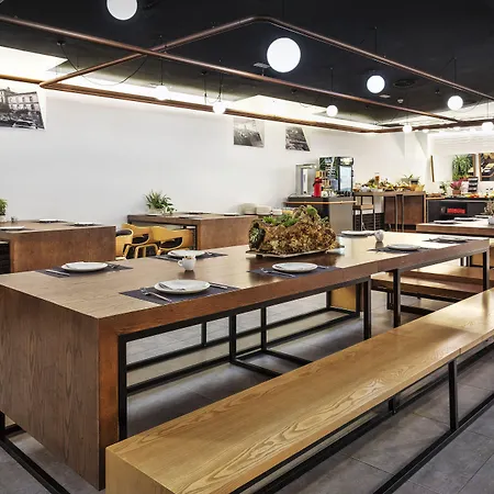 One Shot Tabakalera House 4*