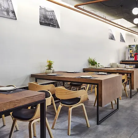 One Shot Tabakalera House 호텔