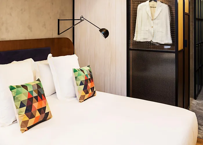 Готель One Shot Tabakalera House 4*