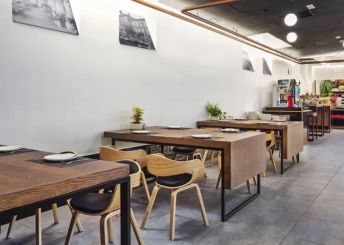 One Shot Tabakalera House Готель