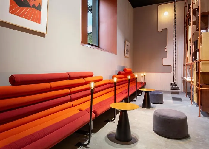 Готель One Shot Tabakalera House 4*