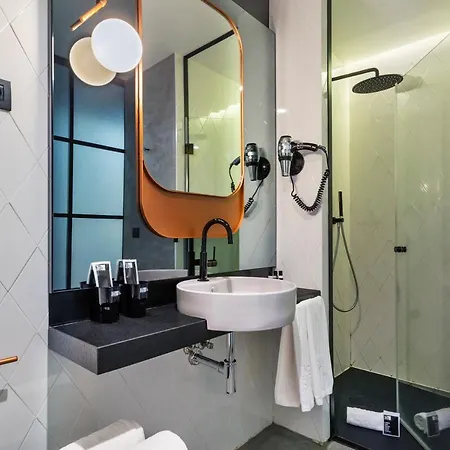 One Shot Tabakalera House San Sebastián