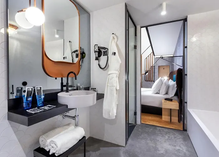 Hotel One Shot Tabakalera House 4*