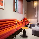 Szálloda One Shot Tabakalera House 4*