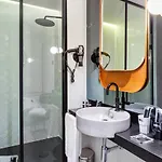 One Shot Tabakalera House Szálloda 4*
