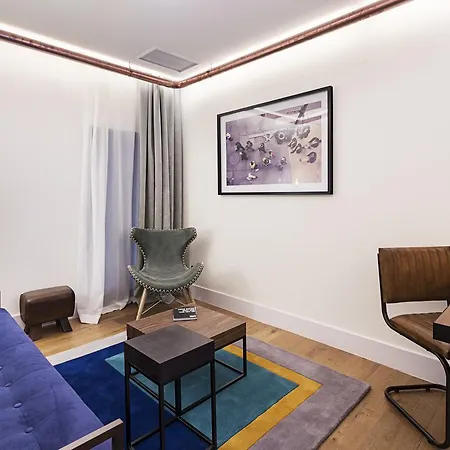 One Shot Tabakalera House Готель Сан-Себастьян