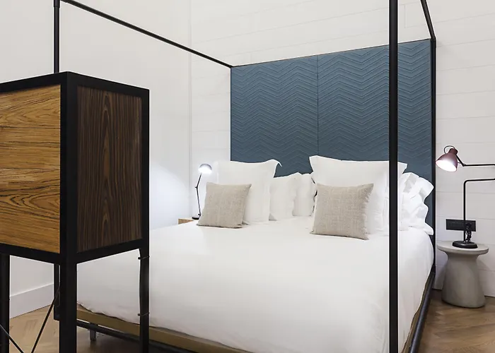 One Shot Tabakalera House فندق