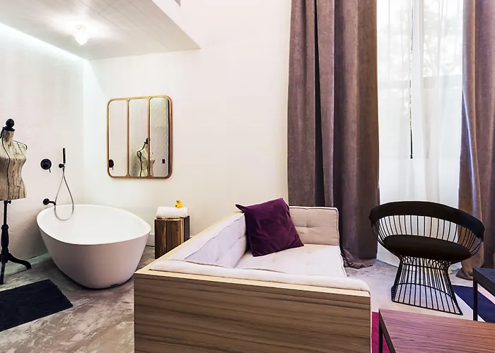 فندق One Shot Tabakalera House