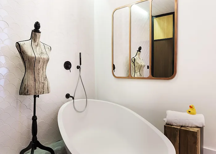 One Shot Tabakalera House سان سيباستيان